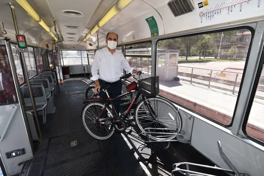 Konya'da sadece bisikletliler için tasarlanan tramvay yolculuğa başladı 2