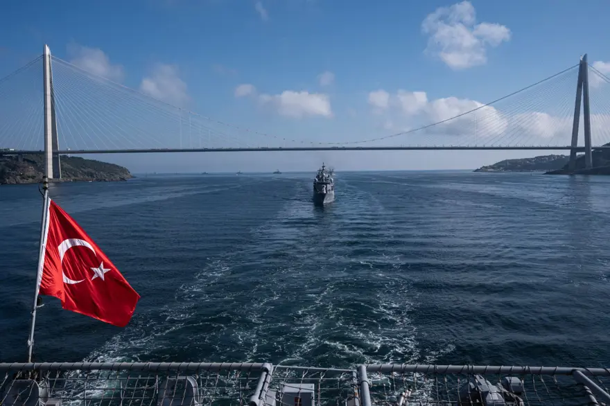 Preveze Deniz Zaferi’nin 486’ncı yıl dönümü: Türk donanmasından İstanbul Boğazı’nda geçit töreni 2