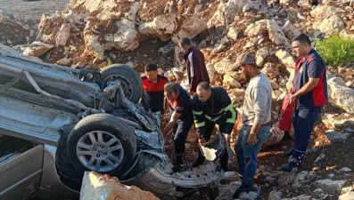 Hatay'da takla atan otomobilin sürücüsü yaralandı