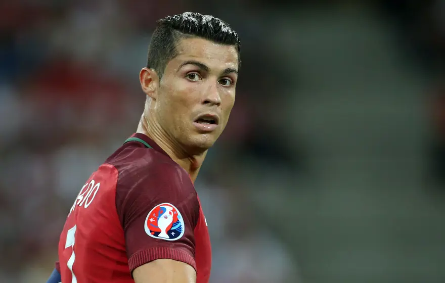 Cristiano Ronaldo’ya taşıyıcı anne eleştirisi: Suçlu Ronaldo’nun annesi 1 Cristiano Ronaldo’ya taşıyıcı anne eleştirisi: Suçlu Ronaldo’nun annesi 1