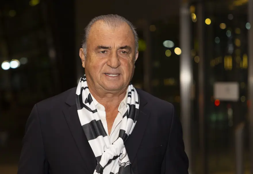 Türk futbolunun efsanelerinden Fatih Terim yeni takımında 1 milyon 750 bin dolar kazanacak 4