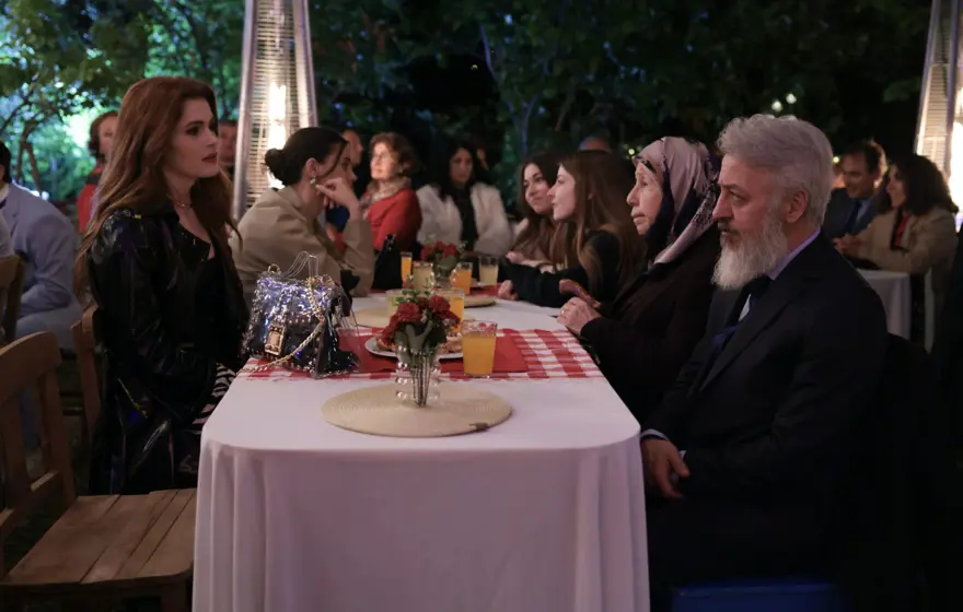 Ömer dizisi final bölümü: Ömer ve Gamze evleniyor 9