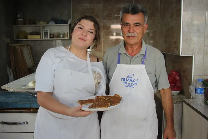 Fırının ateşiyle hayalini yoğuruyor: Gece gündüz çalışıyor 3