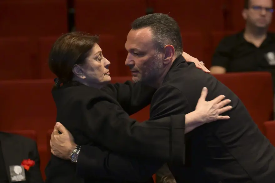 Türker İnanoğlu'na veda: Duayen sinemacı son yolculuğuna uğurlandı 28