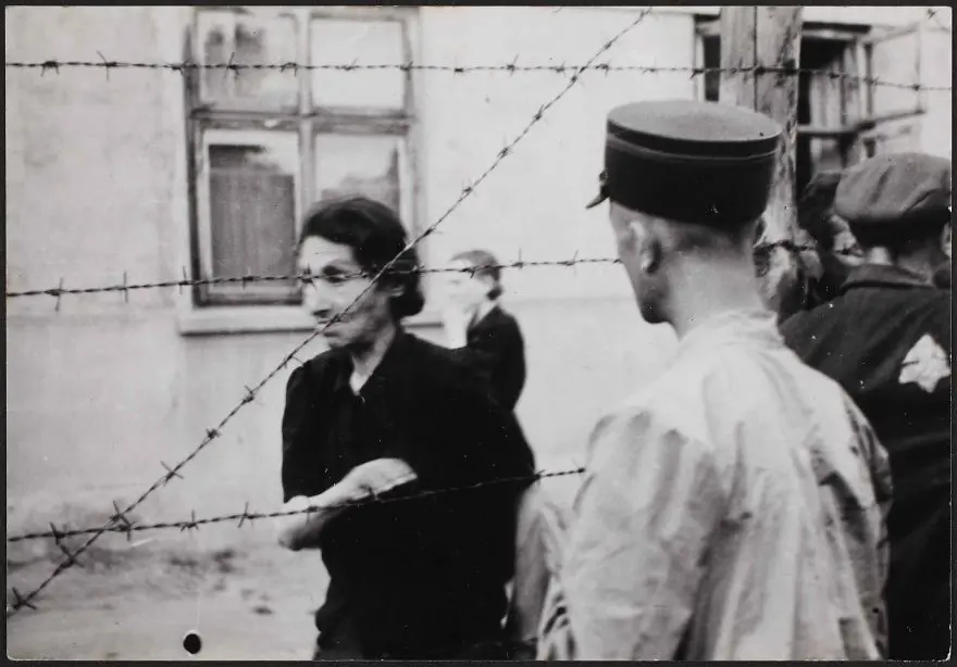 Nazi vahşetini gizlice fotoğrafladı 20