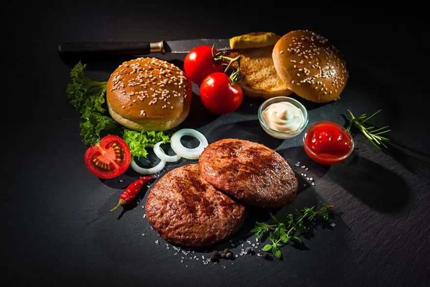hamburger, hamburgerin tarihi, tatar bifteği, hamburg bifteği, hamburger köftesi, hamburgerin tarihi, hamburgerin kökeni, Amerika'nın ilk hamburgeri , iyi bir hamburger köftesi nasıl olmalı, 4