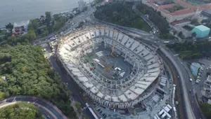 Vodafone Arena'nın çatısı yükselmeye başladı
