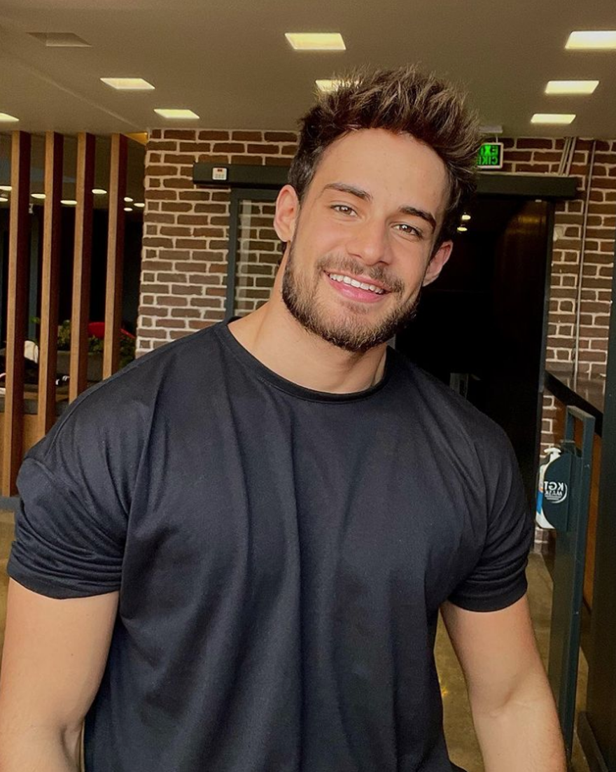 BATUHAN KARACAKAYA KİMDİR? 14