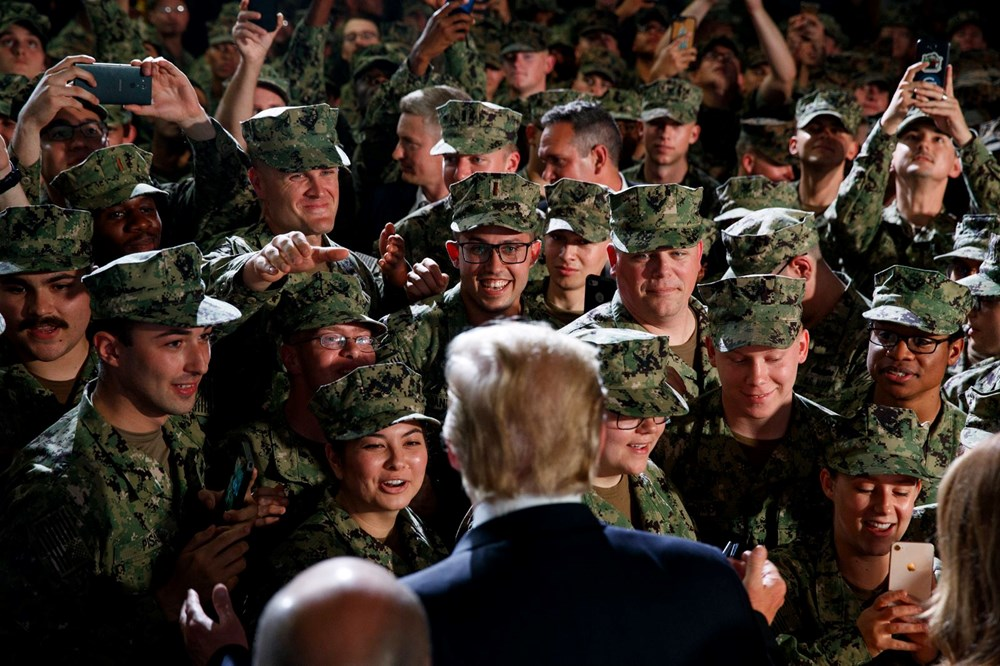 Pentagon: Transseksüel askerler 30 gün içinde ordudan atılacak