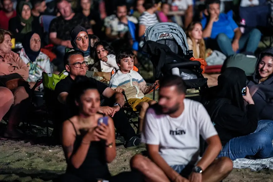 Bursa'da 20 bin kişinin katılımıyla "Perseid meteor yağmuru" izlendi 9