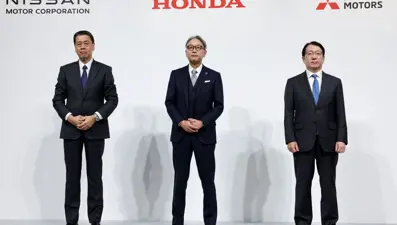 İki otomobil devi birleşiyor. Nissan ve Honda dünyanın 3. büyük şirketi olacak..