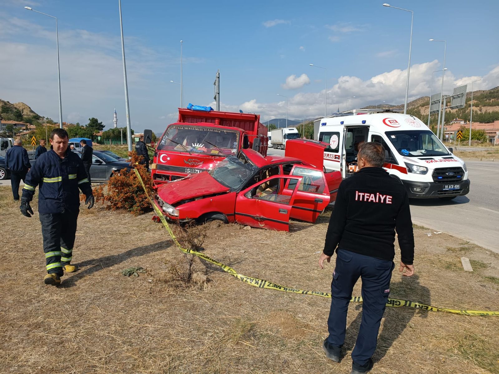 Çorum'da kamyonetle otomobil çarpıştı: Bir ölü
