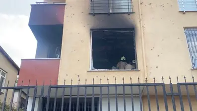 Ataşehir'de 5 katlı binada yangın