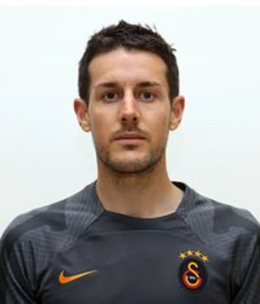 Galatasaray teknik ekibinden Mourinho'nun sözlerine yanıt: "Ben bir insanım, maymun değilim." 2