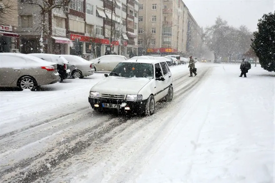 İstanbul'da kar yüzünü gösterdi 19