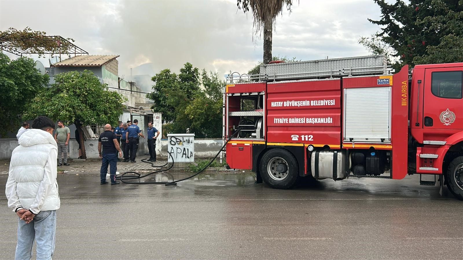 Müstakil ev alevler içinde kaldı