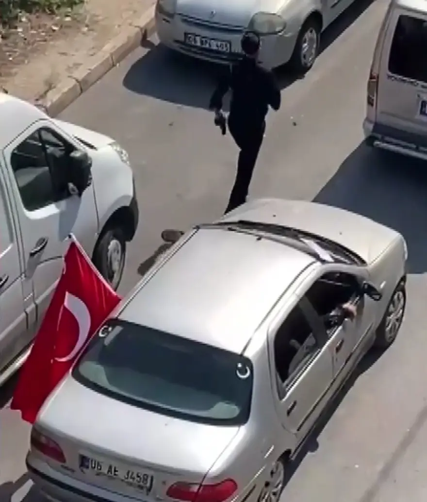 İstanbul’dadüğün konvoyu terörü: Silahla havaya ateş açtılar 2