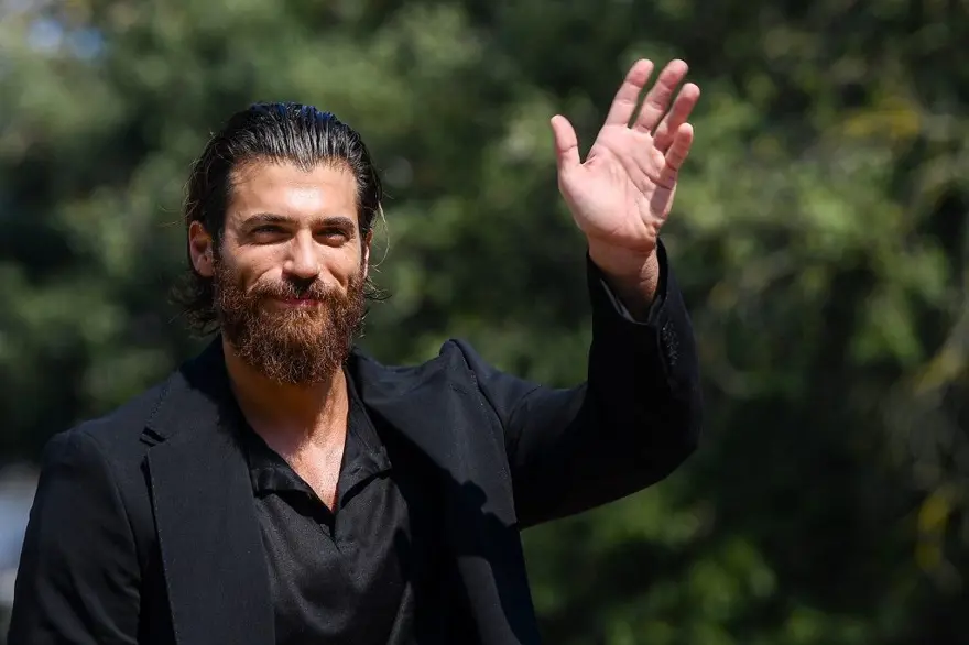 Can Yaman 79. Venedik Film Festivali'nden ödül aldı 2