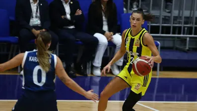 Fenerbahçe Opet lige galibiyetle başladı