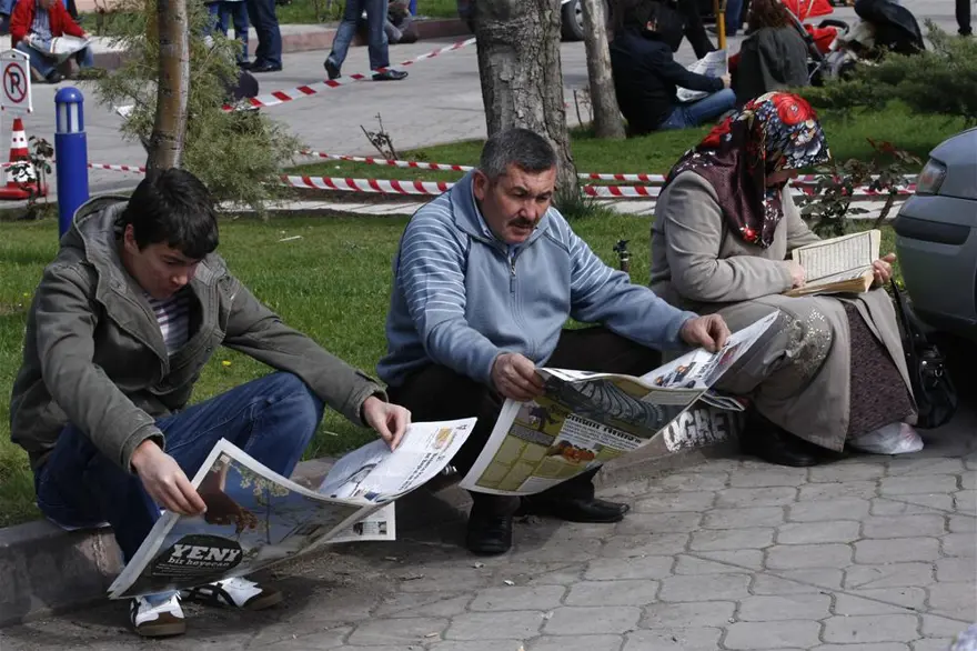 1.5 milyon aday ter döktü 17