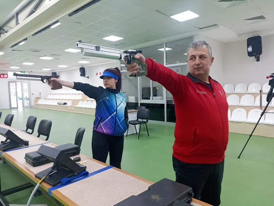 Babası teşvik etti, 4 yılda atıcılıkta milli takıma yükseldi Babası teşvik etti, 4 yılda atıcılıkta milli takıma yükseldi