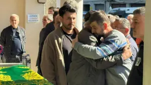 Kamyonetin çarptığı paramedik son yolculuğuna uğurlandı