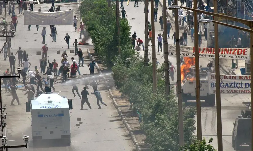 Yüksekova karıştı 4 Yüksekova karıştı 4