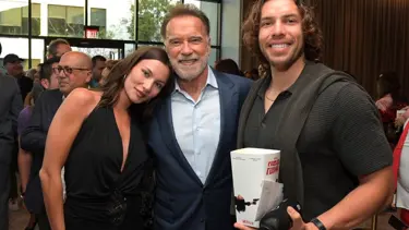 Arnold Schwarzenegger çocuklarıyla ortak projeye göz kırptı
