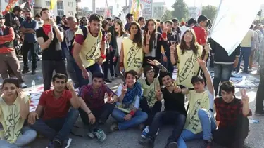 17 yaşındaki Yağmur, Suruç ve Ankara'daki saldırılarda yaşadıklarını anlattı