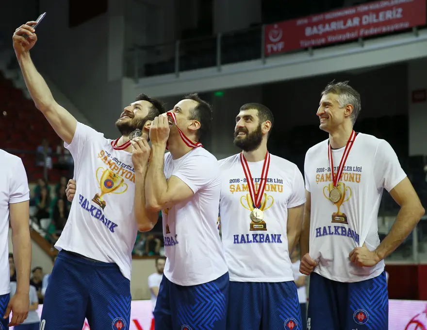 Kadınların ardından erkeklerde de özlenen tablo! 3 Kadınların ardından erkeklerde de özlenen tablo! 3