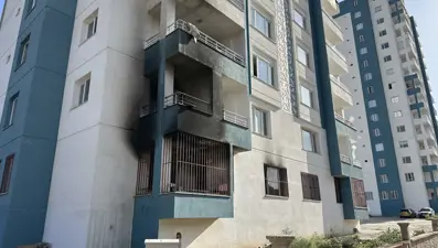 Boşanma aşamasındaki eşini dövdü, evi ateşe verdi