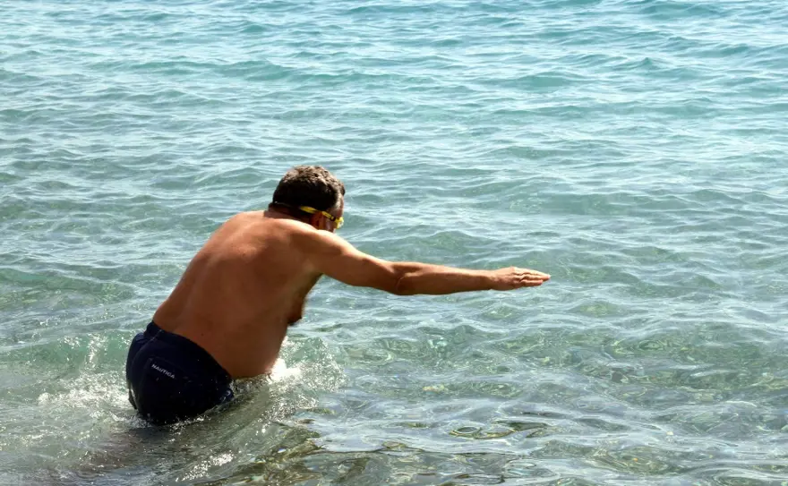 Çocuklar yüzdü, büyükler güneşlendi 7