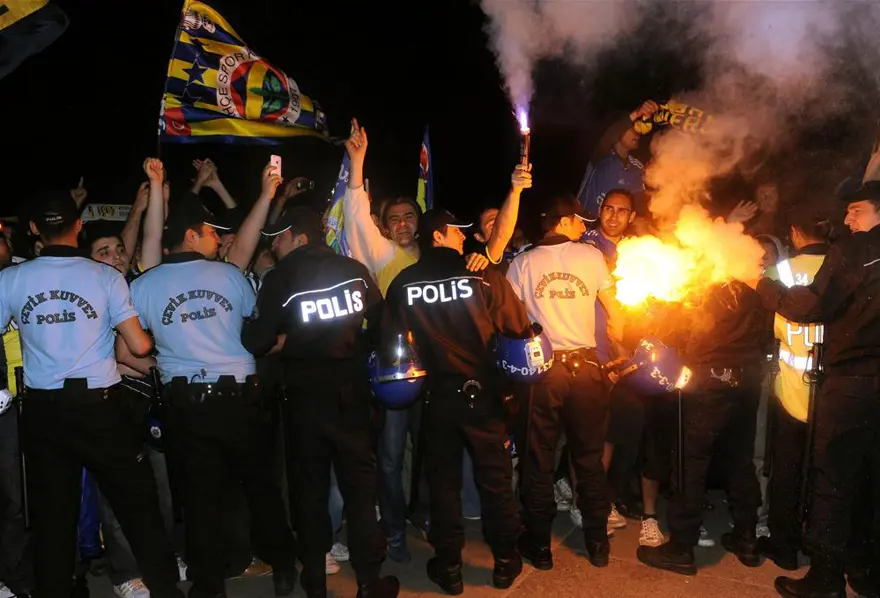 Her yer sarı lacivert 64