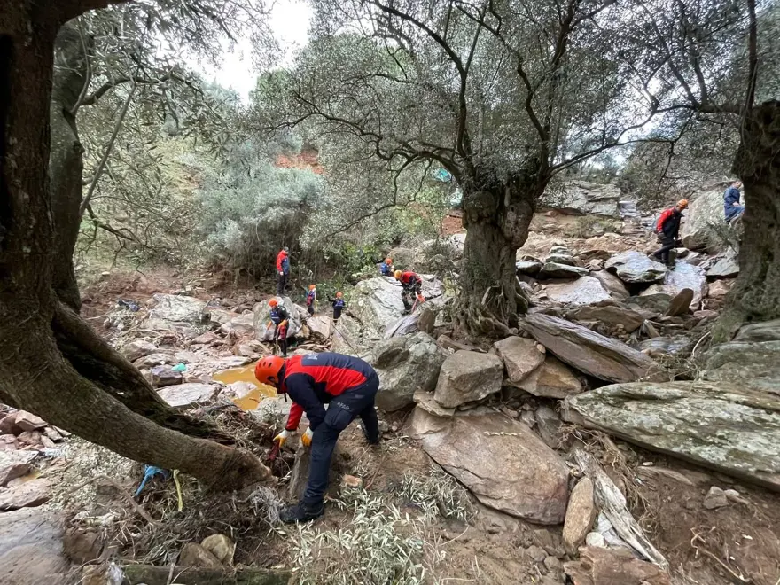 Aydın'da selin bilançosu: Kayıp çiftçi hala aranıyor 5
