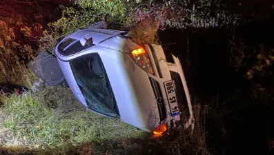 Otomobil takla attı: Sürücü ehliyetsiz çıktı