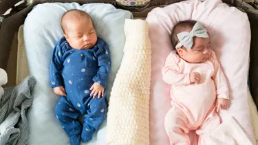 Kadın milletvekillerinin 'pembe' atışması
