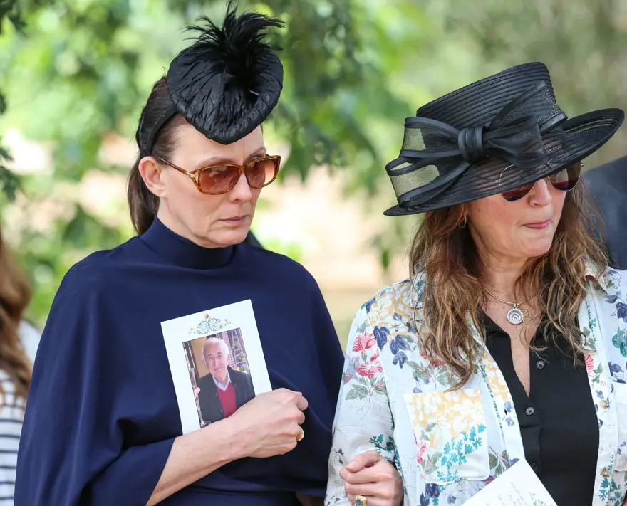 Korhan Berzeg için cenaze töreni: Kemikleri toprağa verildi 6