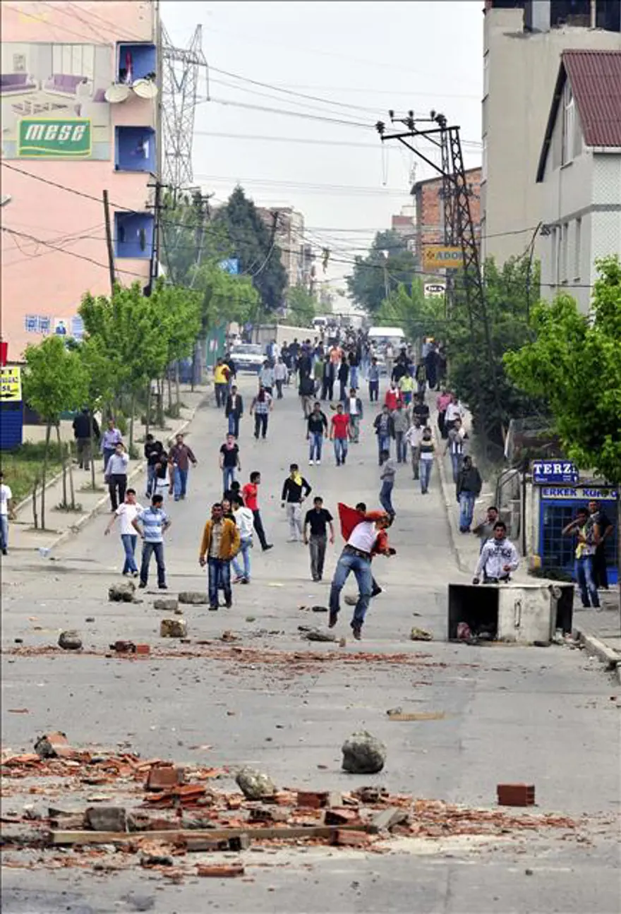 İstanbul'da olaylı yıkım 4