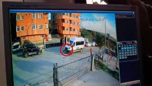İstanbul'da servis aracının altında kalan çocuk hayatını kaybetti İstanbul'da servis aracının altında kalan çocuk hayatını kaybetti