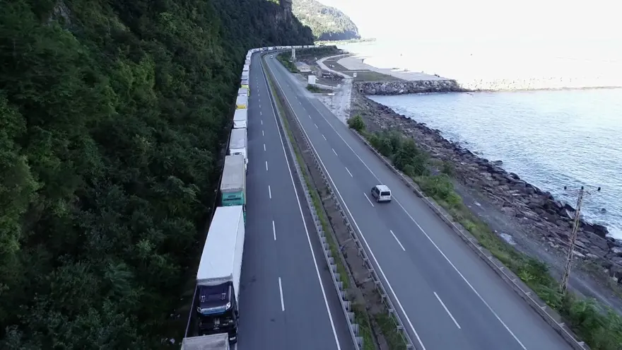 Sarp Sınır Kapısı'nda TIR kuyruğu 