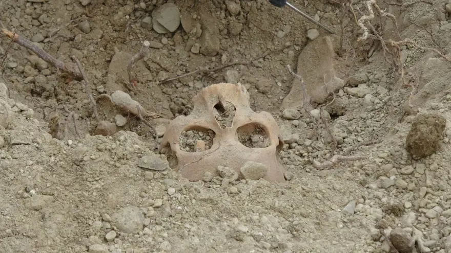 Peyzaj düzenlemesi yaparken insan kemikleri buldular! Öğretmenevinin bahçesinden çıktı 