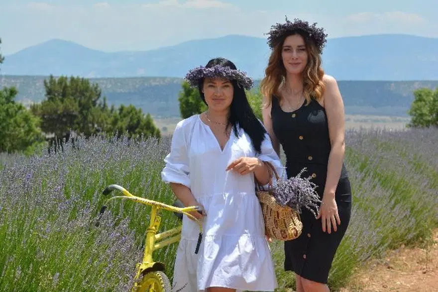 'Mor turizm' lavanta tarlaları pandemiye rağmen 250 bin ziyaretçi ağırladı 3 'Mor turizm' lavanta tarlaları pandemiye rağmen 250 bin ziyaretçi ağırladı 3