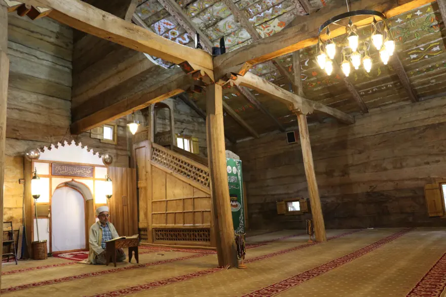 Çivisiz cami, 8 asırdır ayakta 14