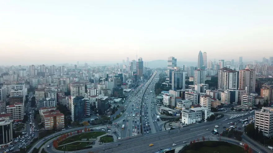Kısıtlama başladı trafik yoğunluğu bitmedi 21
