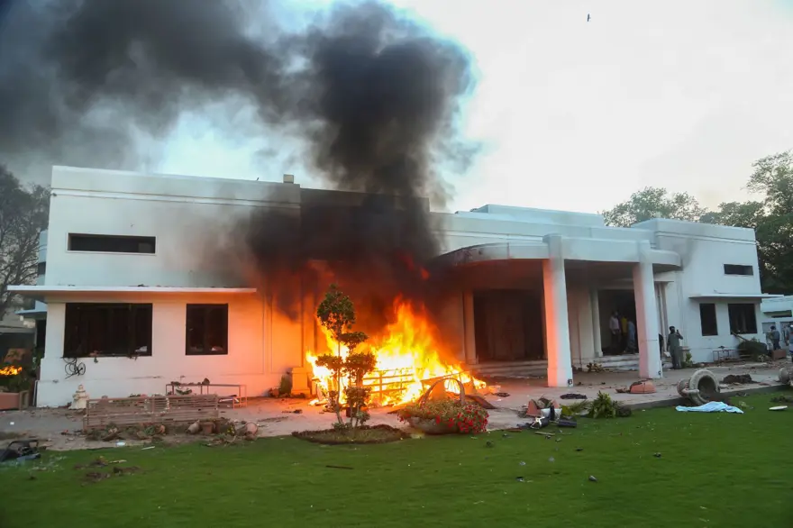 Pakistan'da son durum: Anayasa Mahkemesi, İmran Han’ın tahliyesine hükmetti 6