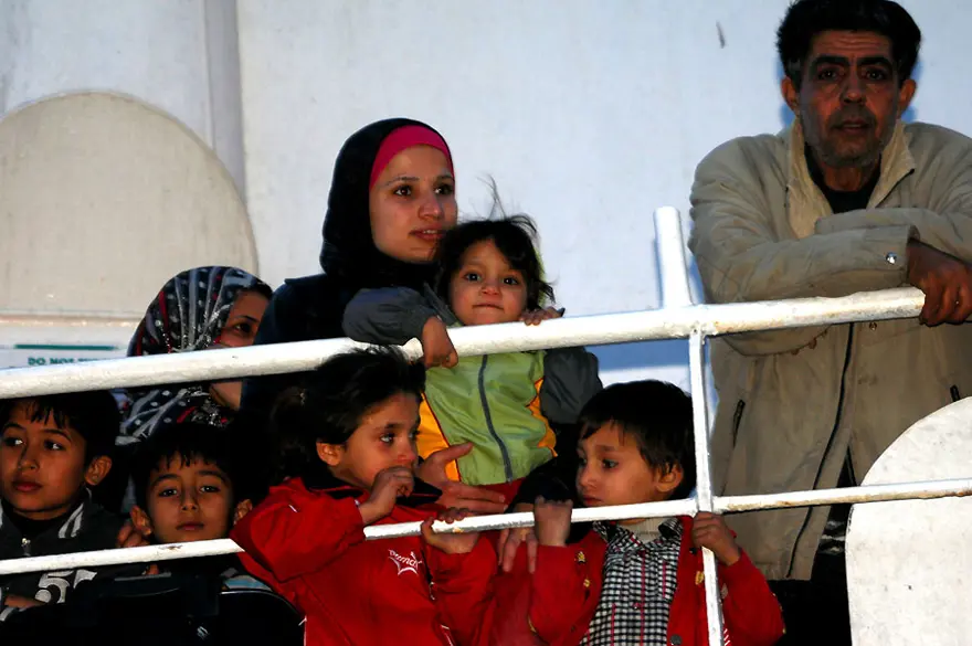Yük gemisiyle 3 günde kurtuldular 12