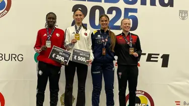 Zümra, Avrupa'dan şampiyon döndü