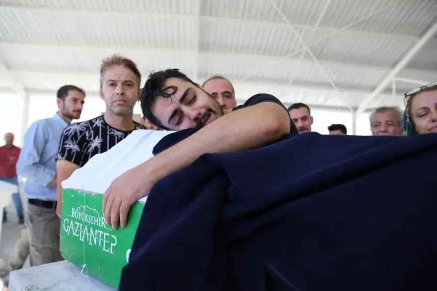 "BEN GİTTİĞİMDE LİNA ZATEN ÖLMÜŞTÜ" 2