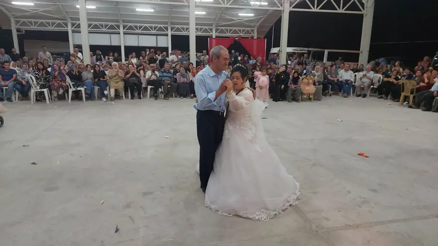 Denizli'de down sendromlu Esra'nın düğün hayali gerçek oldu 2
