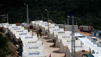 Depremzede kadınlar için askıda kadın pedi uygulaması başlatıldı